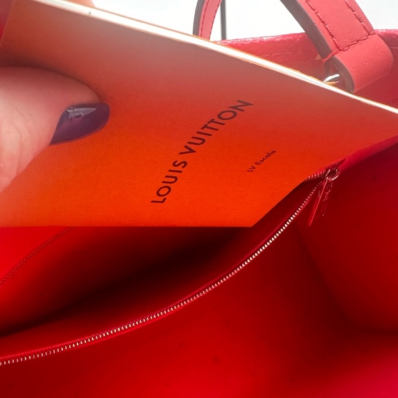 Louis Vuitton On the Go Red excellent used condition!!! - Picture 11 of 14